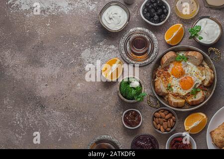 Petit déjeuner traditionnel turc avec espace copie Banque D'Images