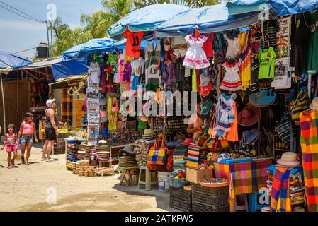 Boutiques de souvenirs à Bucerias, Riviera Nayarit, Mexique. Banque D'Images