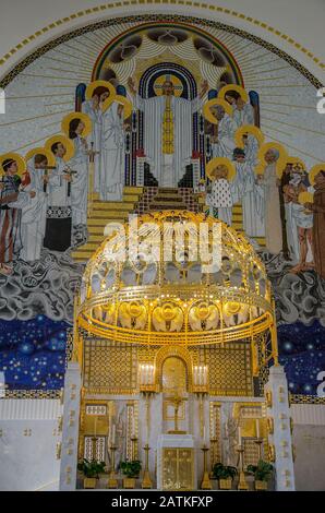 L'église Saint-Léopold, chef-d'œuvre architectural d'Otto Wagner, est la première église moderne d'Europe et un joyau de l'Art nouveau viennois. Banque D'Images