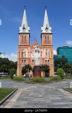 Cathédrale Notre Dame, Ho Chi Minh Ville, Saigon, Vietnam, Asie Du Sud-Est, Asie Banque D'Images