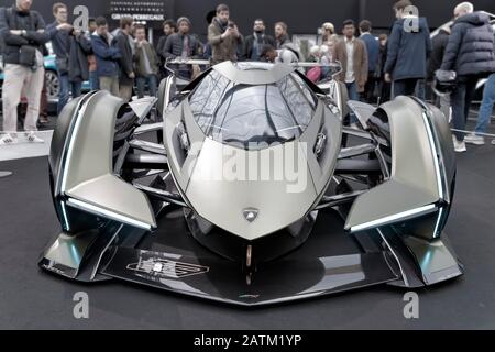 Paris, France. 1 févr. 2020. Lamborghini Lambo V12 Vision Gran Turismo   le Festival International de l'Automobile se réunit à Paris Banque D'Images