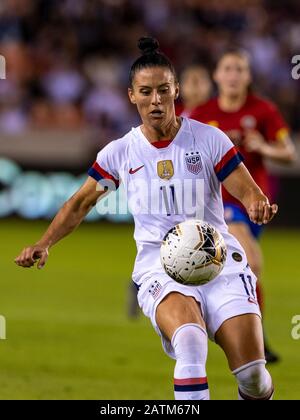 Houston, Texas, États-Unis. 3 février 2020. Le défenseur des États-Unis Ali Krieger (11) au cours de la deuxième moitié du match de qualification olympique des femmes du CONCACAF Group A contre le Costa Rica au stade BBVA à Houston, Texas. Maria Lysaker/Csm/Alay Live News Banque D'Images