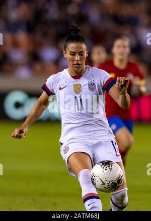 Houston, Texas, États-Unis. 3 février 2020. Le défenseur des États-Unis Ali Krieger (11) au cours de la deuxième moitié du match de qualification olympique des femmes du CONCACAF Group A contre le Costa Rica au stade BBVA à Houston, Texas. Maria Lysaker/Csm/Alay Live News Banque D'Images