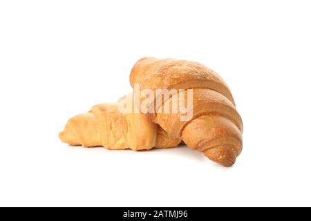 Croissants fraîchement cuits isolés sur fond blanc Banque D'Images