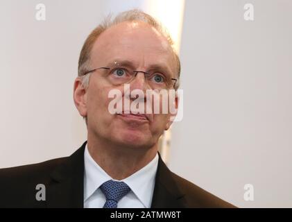 Augsbourg, Allemagne. 3 février 2020. Marco Fuchs, membre du conseil d'administration de la société de technologie spatiale OHB. Crédit: Karl-Josef Hildenbrand/Dpa/Alay Live News Banque D'Images