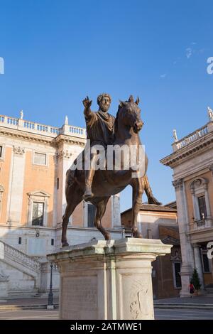 Statue équestre en bronze de Marcus Aurelius, Rome, Italie Banque D'Images