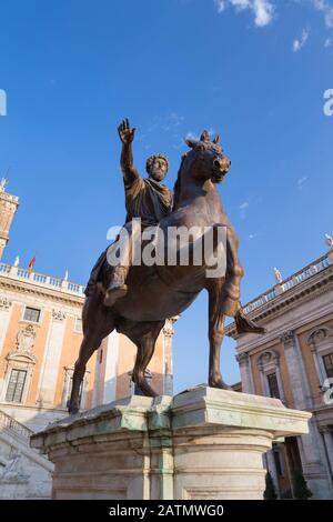 Statue équestre en bronze de Marcus Aurelius, Rome, Italie Banque D'Images