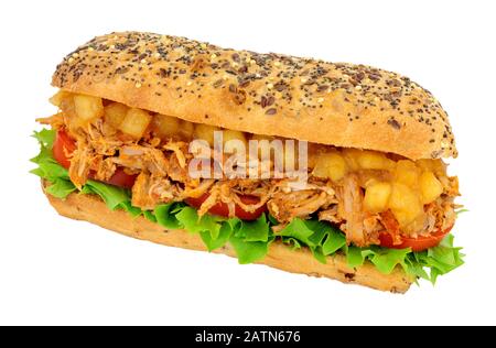 Sandwich au porc haché cuit lentement dans un pain à plateau multigrains avec sauce grosse pomme Bramley isolée sur fond blanc Banque D'Images