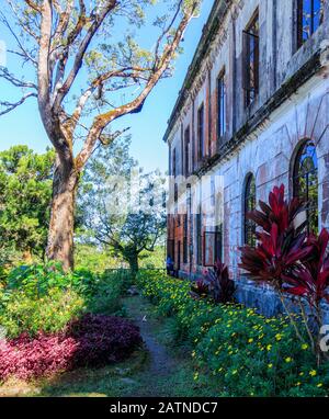 Baguio, Philippines - 23 Décembre 2019: Vue Sur La Maison De Retraite De La Colline Dominicaine/Hôtel Diplomat Banque D'Images