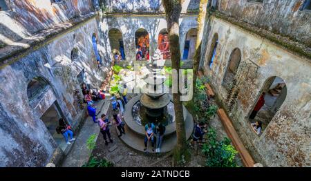 Baguio, Philippines - 23 Décembre 2019: Vue À L'Intérieur De La Maison De Retraite De La Colline Dominicaine/Hôtel Diplomat Banque D'Images