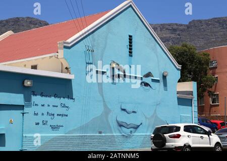 Nelson Mandela Murale Avec Citation, Rue Canterbury, Zonnebloem (District Six), Le Cap, Table Bay, Province Du Cap Occidental, Afrique Du Sud, Afrique Banque D'Images