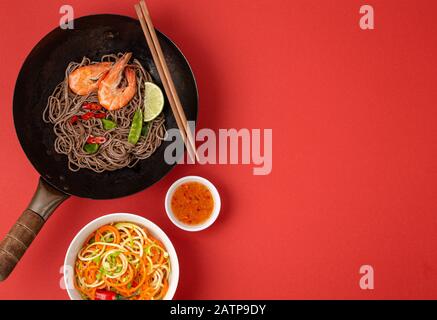 Un assortiment de plats chinois Banque D'Images