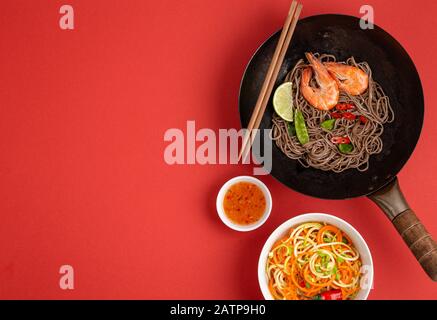 Un assortiment de plats chinois Banque D'Images