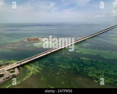 Vue Aérienne, Seven Mile Bridge Près De Little Money Key, Florida Keys, Floride, États-Unis Banque D'Images