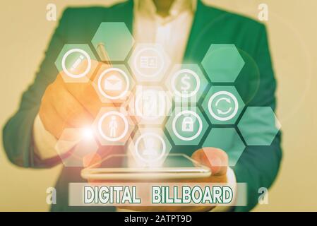 Écriture manuelle conceptuelle montrant le tableau d'affichage numérique. Concept signifiant panneau d'affichage qui affiche des images numériques pour la publicité Banque D'Images