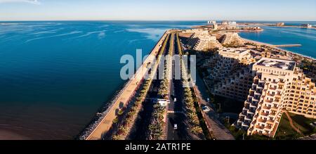 Marjan Island en émirat de Ras al Khaimah dans les eau vue aérienne Banque D'Images