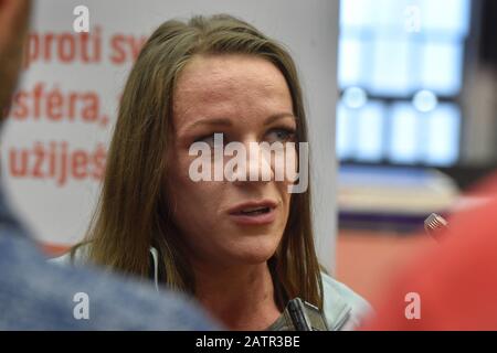 Ostrava, République Tchèque. 04 février 2020. L'athlète tchèque SIMONA VRZALOVA parle lors d'une conférence de presse sur la piste intérieure et la compétition de terrain du gala intérieur 2020, le 4 février 2020, à Ostrava, en République tchèque. Crédit: Jaroslav Ozana/Ctk Photo/Alay Live News Banque D'Images