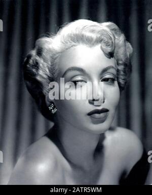 Monica LEWIS (1922-2015) chanteuse américaine de jazz et actrice de cinéma vers 1958 Banque D'Images