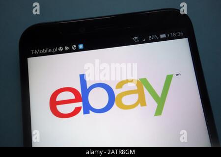 Logo eBay sur smartphone Banque D'Images