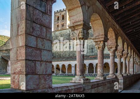 Cloître, Abbaye de San Michele di Cuxa, Codalet Banque D'Images