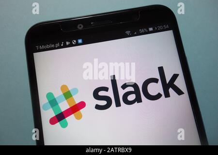 Logo Slack sur le smartphone Banque D'Images