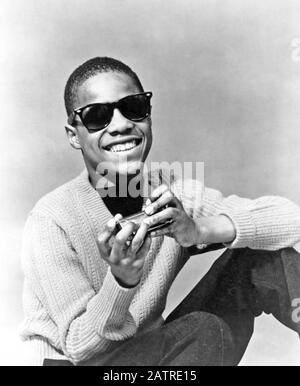 Stevie WONDER photo promotionnelle du chanteur et musicien américain en 1965 Banque D'Images