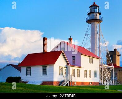 Whitefish Point Light, Great Lakes Shipwreck Museum, Paradise, Michigan, USA Banque D'Images