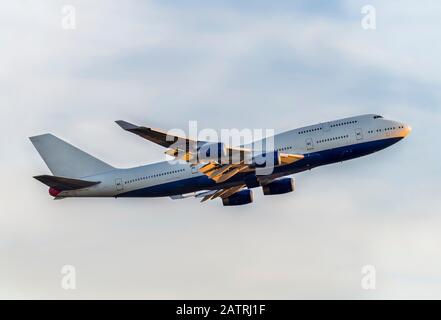 Décollage de l'avion Boeing 747 ; Londres, Angleterre Banque D'Images