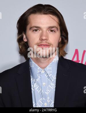 3 février 2020, Los Angeles, CA, États-Unis: Joel Courtney assiste à la première de Netflix ''À Tous Les garçons: P.S. Je T'aime Encore'' au Théâtre égyptien. (Image De Crédit : © Billy Bennight/Zuma Wire) Banque D'Images