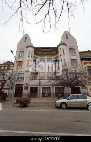 Szolnok, Hongrie - 02 02 2020: Bâtiment Art Nouveau À Szolnok, Hongrie. Banque D'Images