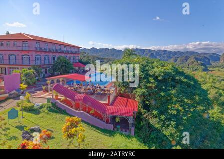 L'hôtel Los Jazmines surplombe la vallée de Viales. Viales, Pinar Del Rio, Cuba Banque D'Images