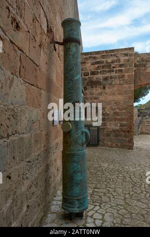 Palma, Iles Baléares / Espagne-02-03-2020: Construction du fort qui protège le port de Palma de Majorque, château, musée militaire, dans la baie, Banque D'Images