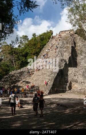 Les Ruines Mayas Anciennes De Coba, Quintana Roo, Mexique. Banque D'Images