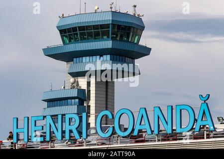 Bucarest, Roumanie - 15 juillet 2019 : l'Aéroport International Henri Coanda à Otopeni, 10,3, mi (16,5 km) au nord de centre-ville de Bucarest. Banque D'Images