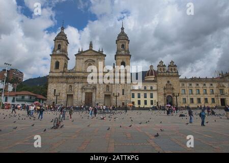 La Cathédrale Néoclassique Primatial (Catedral Primada) De La Plaza Bolivar, Bogota, Colombie Banque D'Images