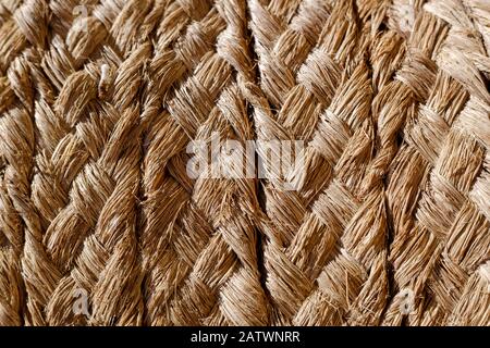 Détail de la texture des fibres naturelles entrelacées de l'esparto, l'halfah. Banque D'Images