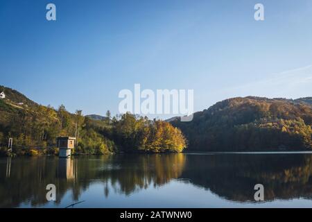 Lac fait par l'homme en Serbie Banque D'Images