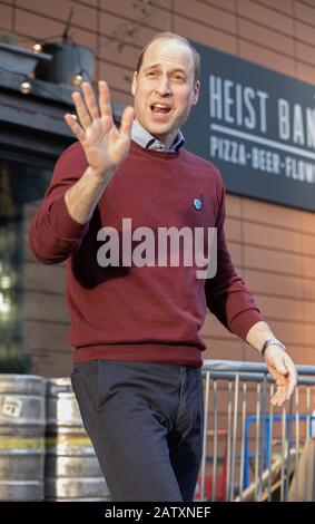 Le duc de Cambridge part après le lancement Des Week-Ends de Heist Bank à Paddington, Londres. Photo PA. Date De L'Image: Mercredi 5 Février 2020. Les Week-Ends Heads Up verront chaque équipe de football de l'autre côté de la Premier League, de la Ligue anglaise de football, De la Ligue nationale, de la Super League féminine Barclays, Du championnat FA pour femmes et De la Ligue nationale des femmes FA consacrer leurs matchs à l'œuvre de charité Heads Up Voir l'histoire de l'AP ROYAL Cambridge. Crédit photo devrait lire: Luciana Guerra/PA Fil Banque D'Images