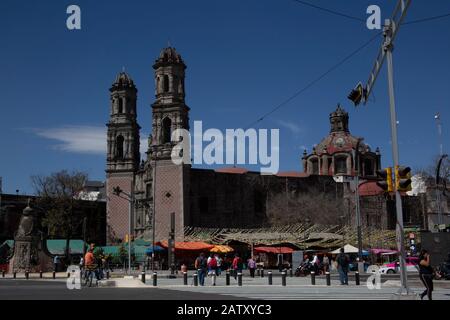 Église de San Hipólito sur le Paseo de la Reforma, Mexico Banque D'Images