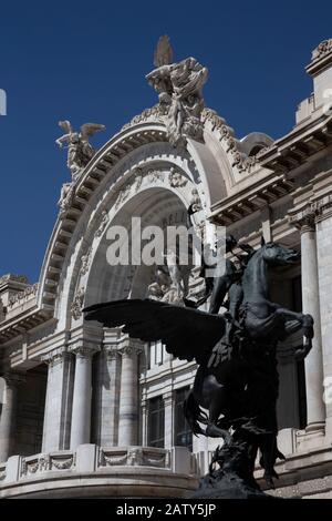 Le Palacio De Bellas Artes, Mexico, Mexique Amérique Centrale Banque D'Images