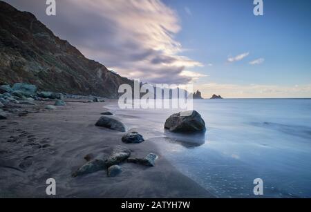 Plage de Benijo à côté du village D'Almaciga. Tenerife - Îles Canaries Banque D'Images