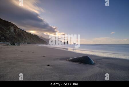 Plage de Benijo à côté du village D'Almaciga. Tenerife - Îles Canaries Banque D'Images