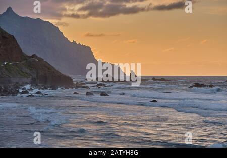 Plage de Benijo à côté du village D'Almaciga. Tenerife - Îles Canaries Banque D'Images