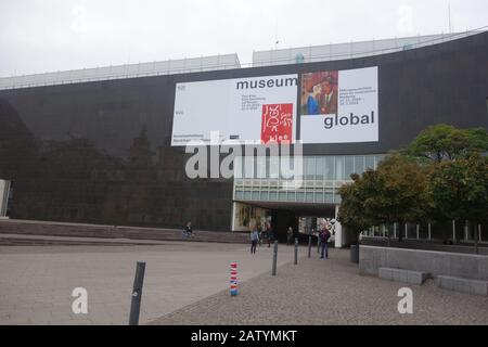 L'entrée des galeries d'art Kunstsammlung à Düsseldorf, en Allemagne, abrite les collections K20 et K21. Banque D'Images