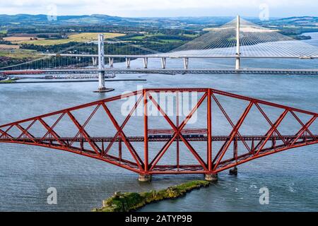 Vue aérienne de Forth Bridge Banque D'Images