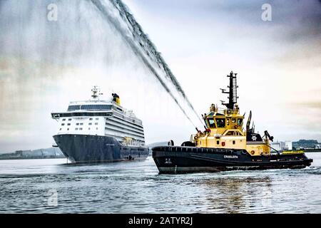 Croisière Spirit of Discovery avec un canon à eau à Édimbourg Banque D'Images