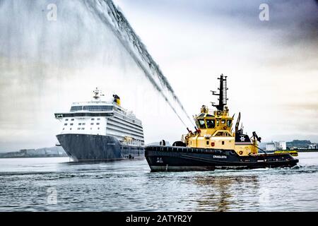 Croisière Spirit of Discovery avec un canon à eau à Édimbourg Banque D'Images