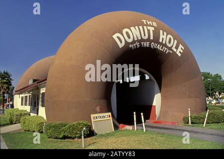 Donut Hole une boutique de beignets au drive-in à la Puente, Californie Banque D'Images