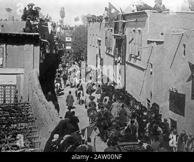 Photo montre la visite d'Ahmad Shah Qajar (1898-1930), à Urmia, Iran CA. 1911 Banque D'Images