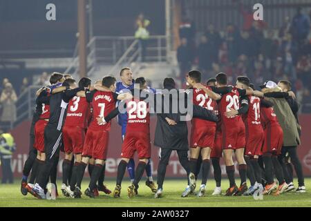 Miranda De Ebro, Burgos, Espagne. 5 février 2020. CD Mirades joueurs célébrant les acces à la ronde semi-finale. Le CD Mirandes, l'équipe de la Liga SmartBank, a accueilli Villarreal CF pour le match de quart de finale Copa del Rey au stade Anduva, à Miranda de Ebro. Crédit: Edu Del Fresno/Zuma Wire/Alay Live News Banque D'Images